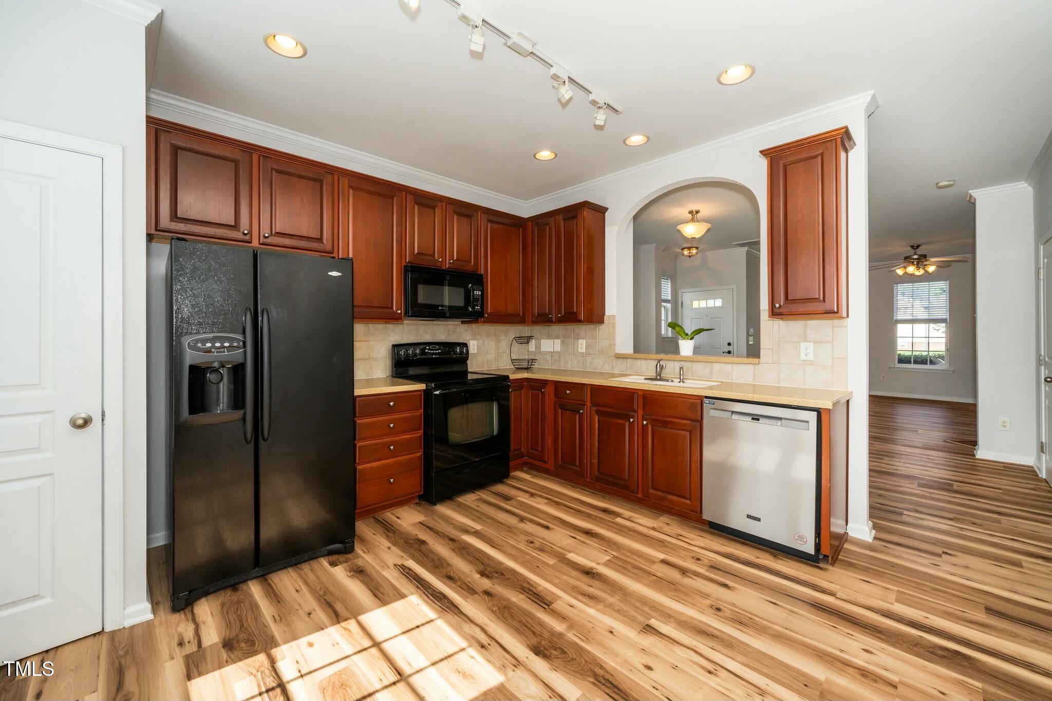 3615 Ramblewood Avenue