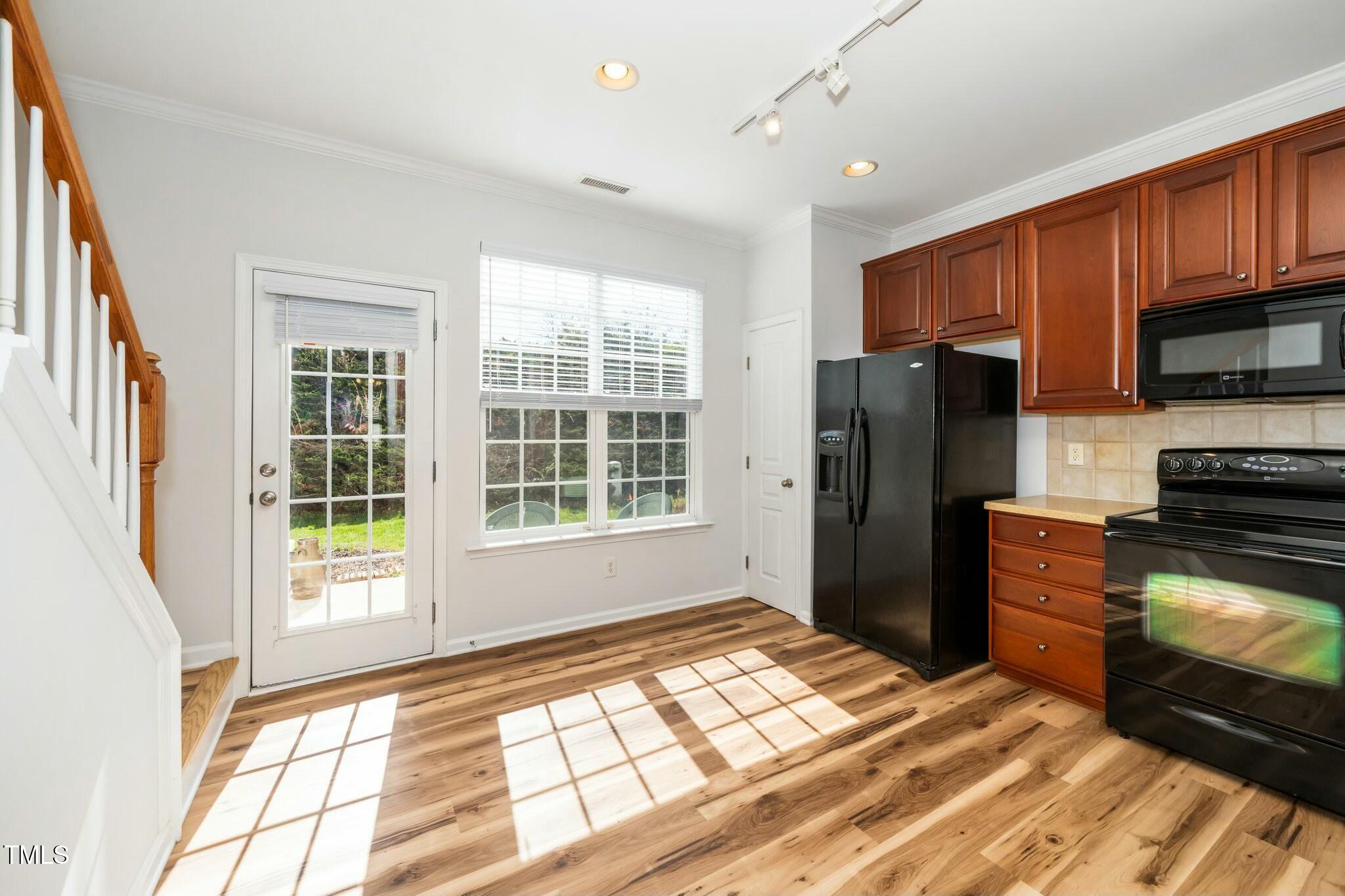 3615 Ramblewood Avenue