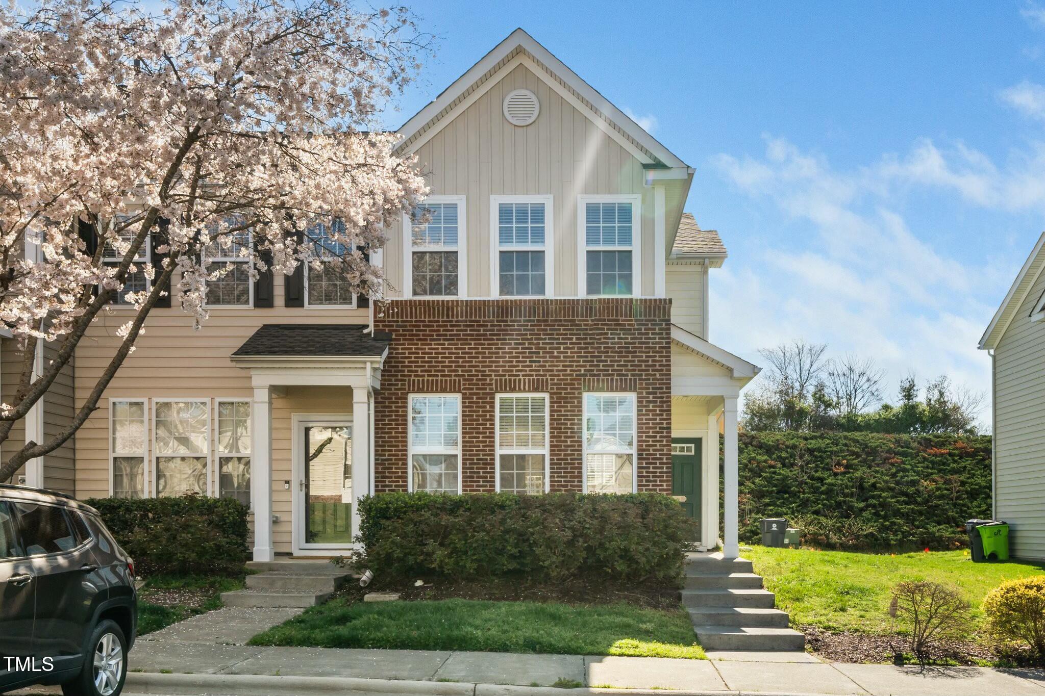 3615 Ramblewood Avenue