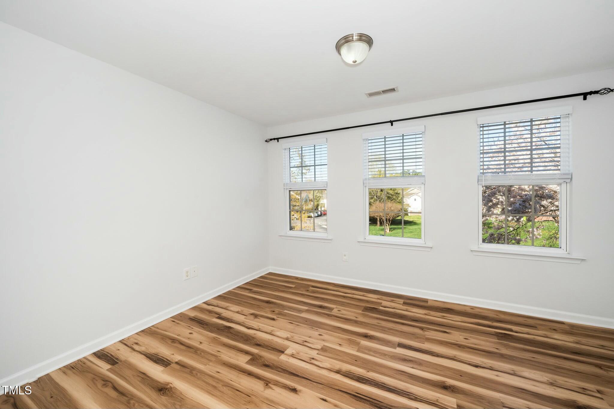 3615 Ramblewood Avenue