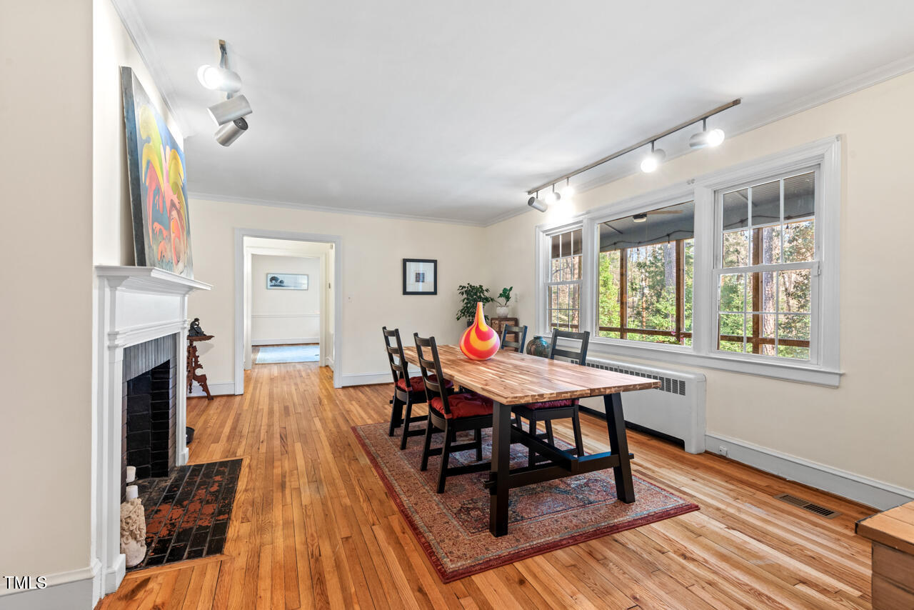 122 W Woodridge Drive