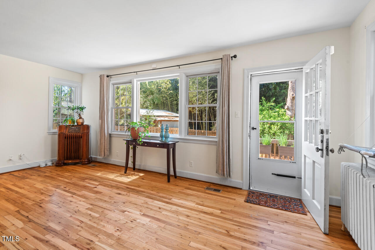 122 W Woodridge Drive