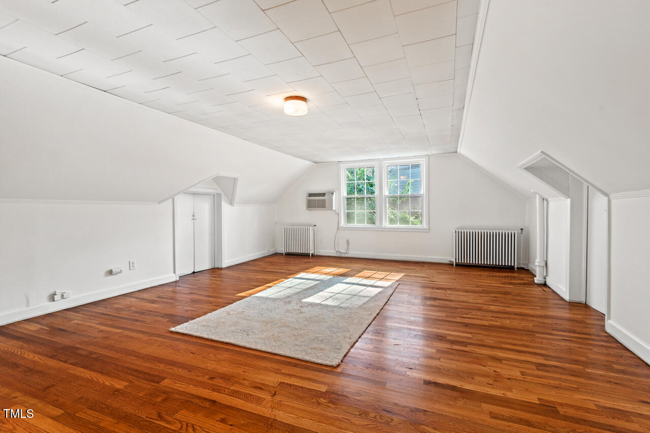 122 W Woodridge Drive