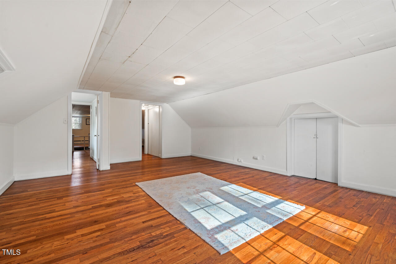 122 W Woodridge Drive