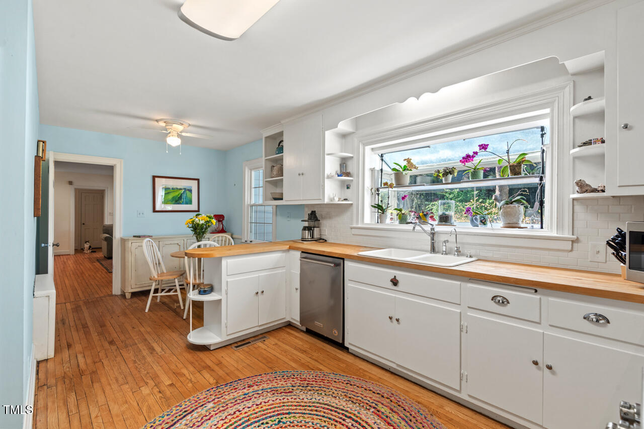 122 W Woodridge Drive