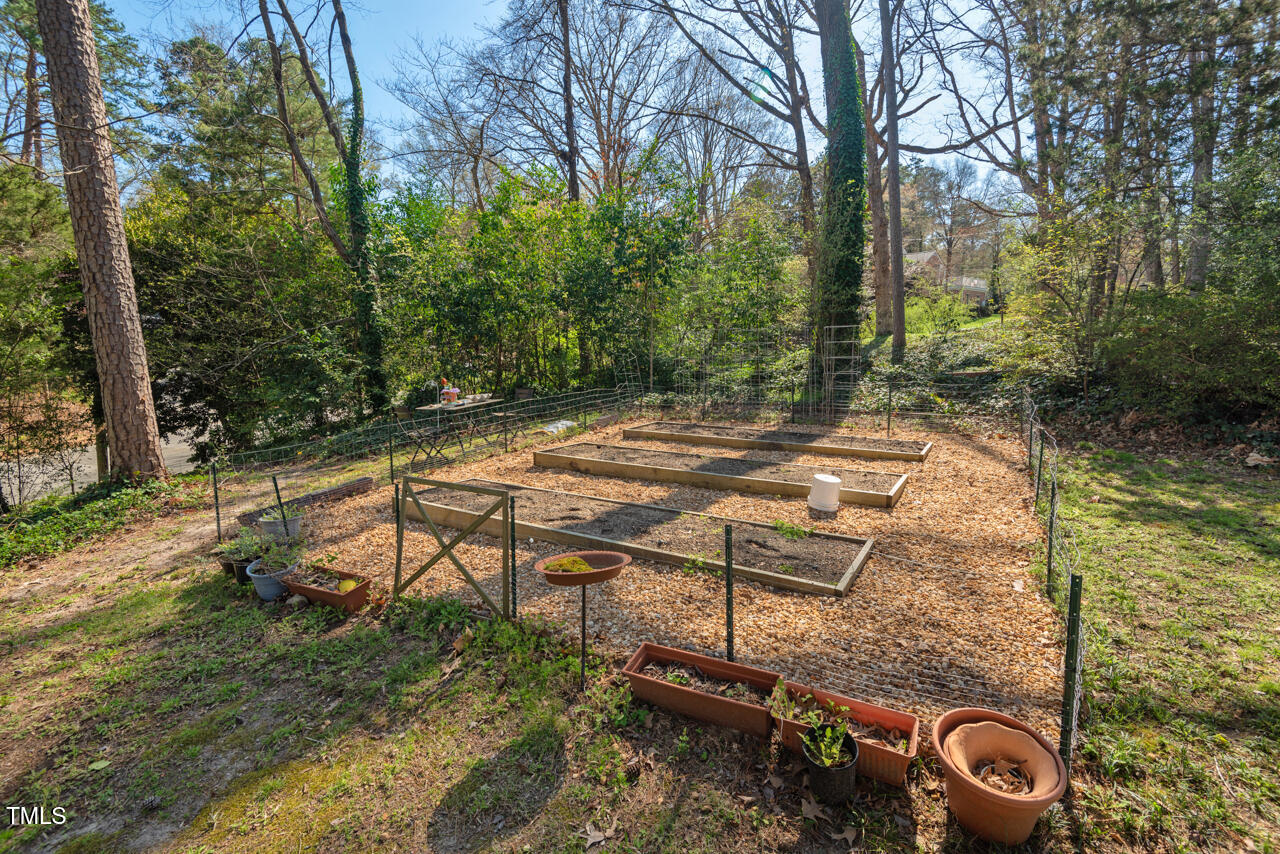 122 W Woodridge Drive