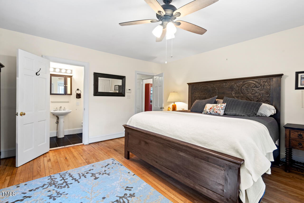 122 W Woodridge Drive