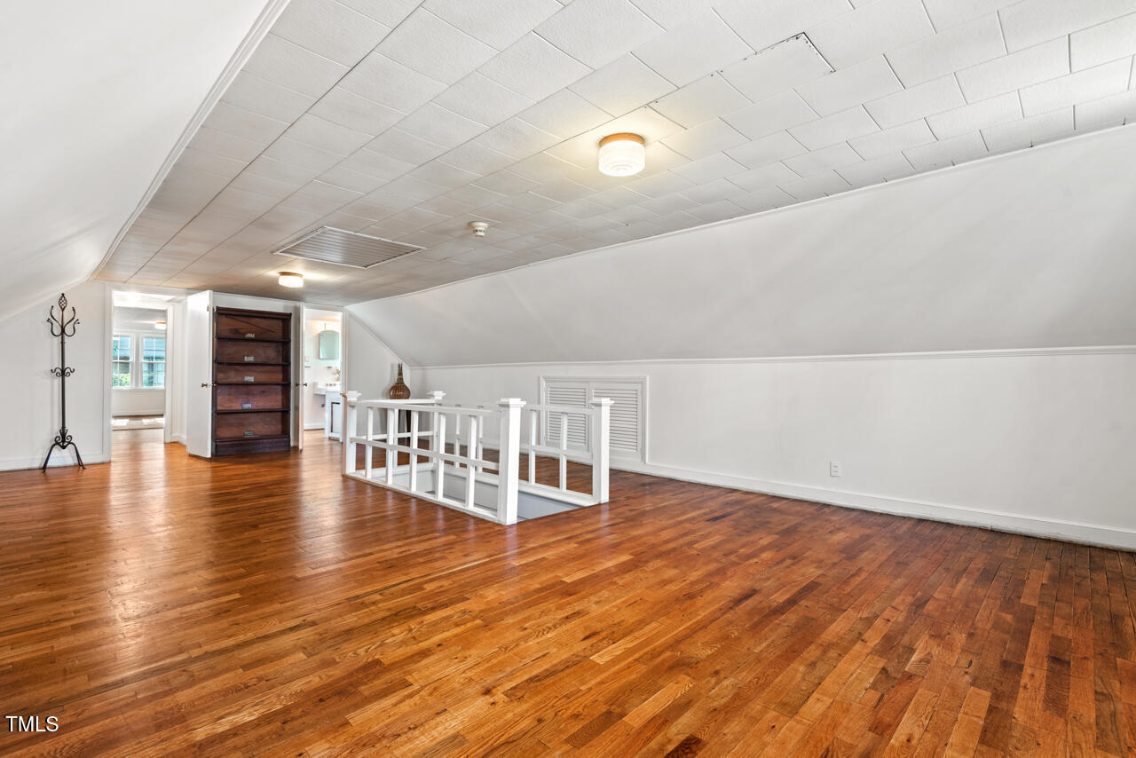 122 W Woodridge Drive