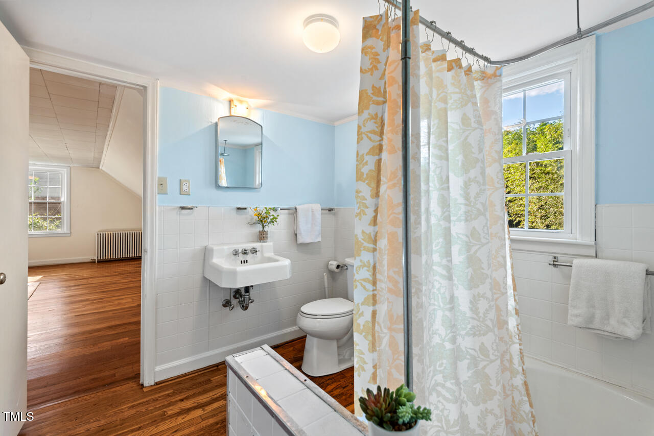 122 W Woodridge Drive