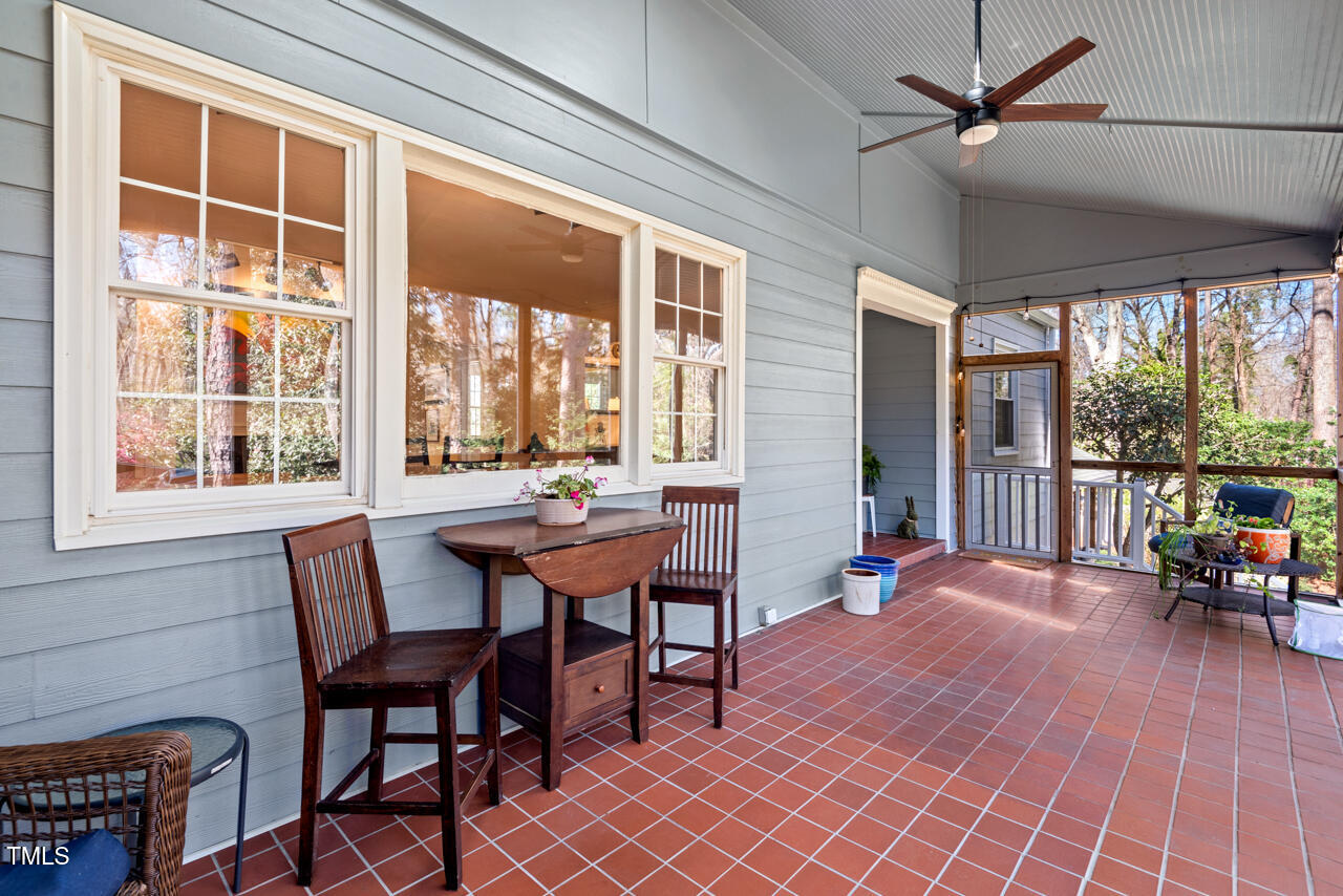 122 W Woodridge Drive