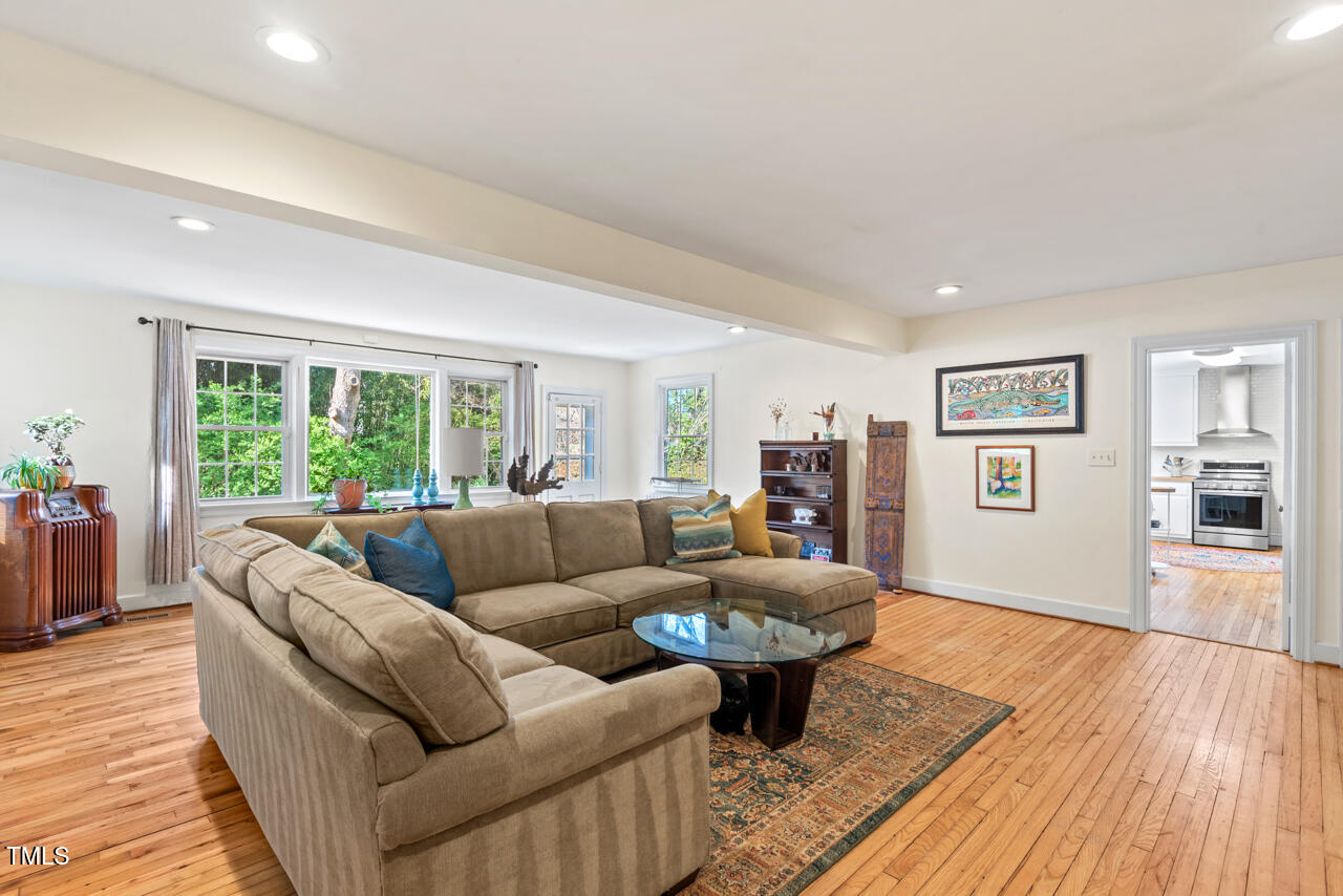 122 W Woodridge Drive