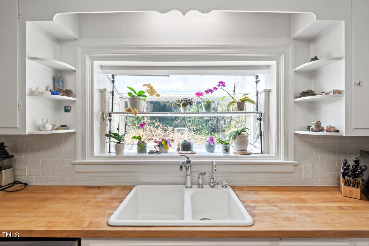 122 W Woodridge Drive