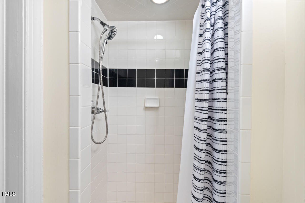 122 W Woodridge Drive