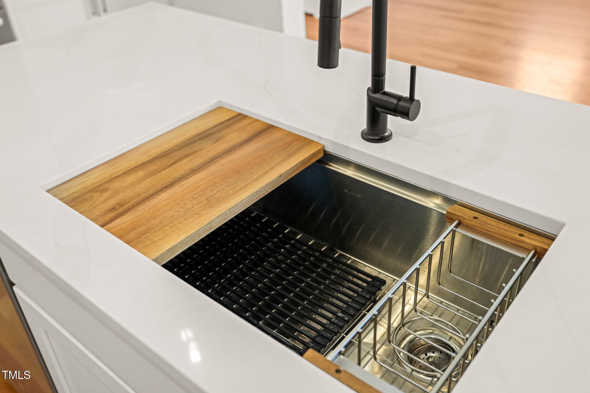 7950 Country Knoll Road