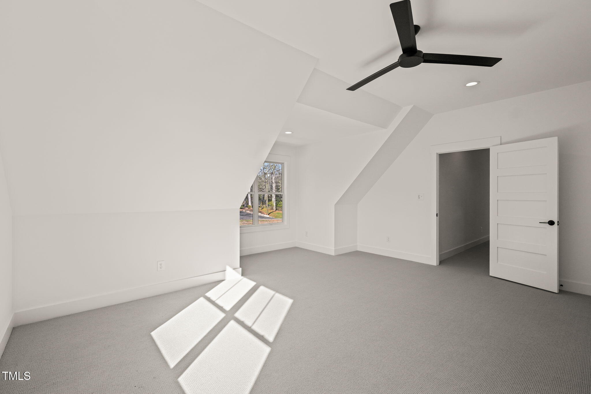 7950 Country Knoll Road