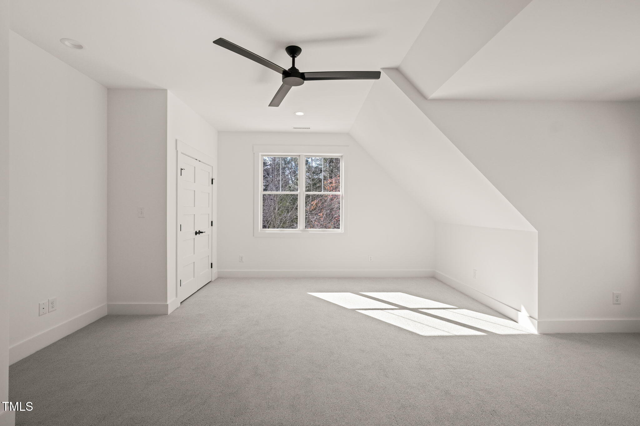 7950 Country Knoll Road