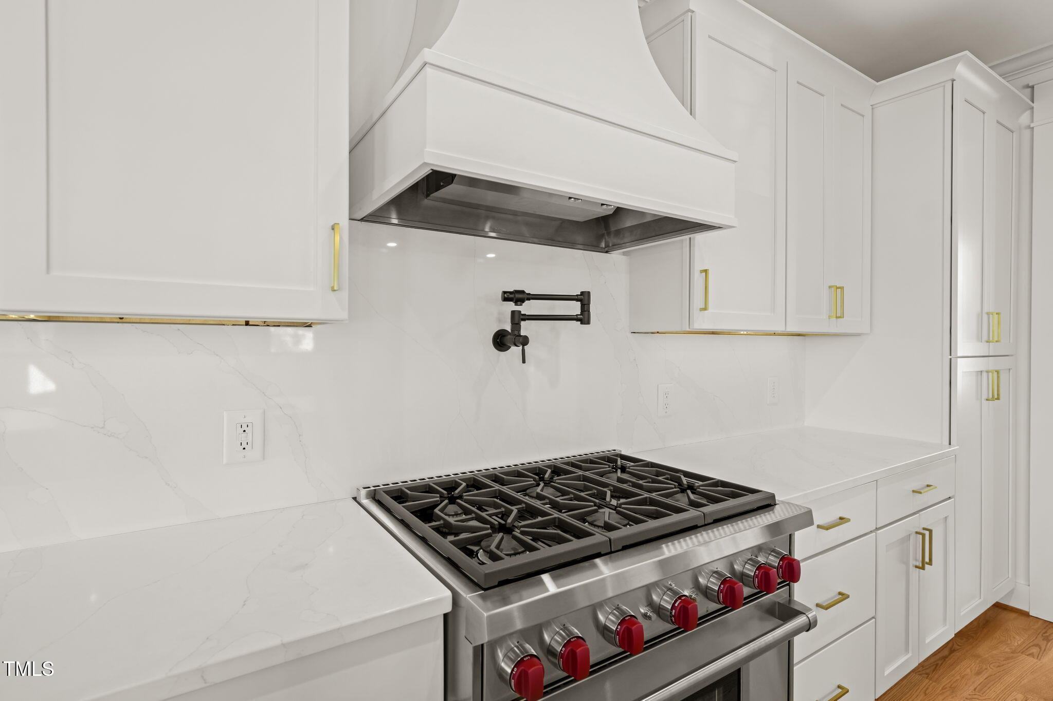 7950 Country Knoll Road