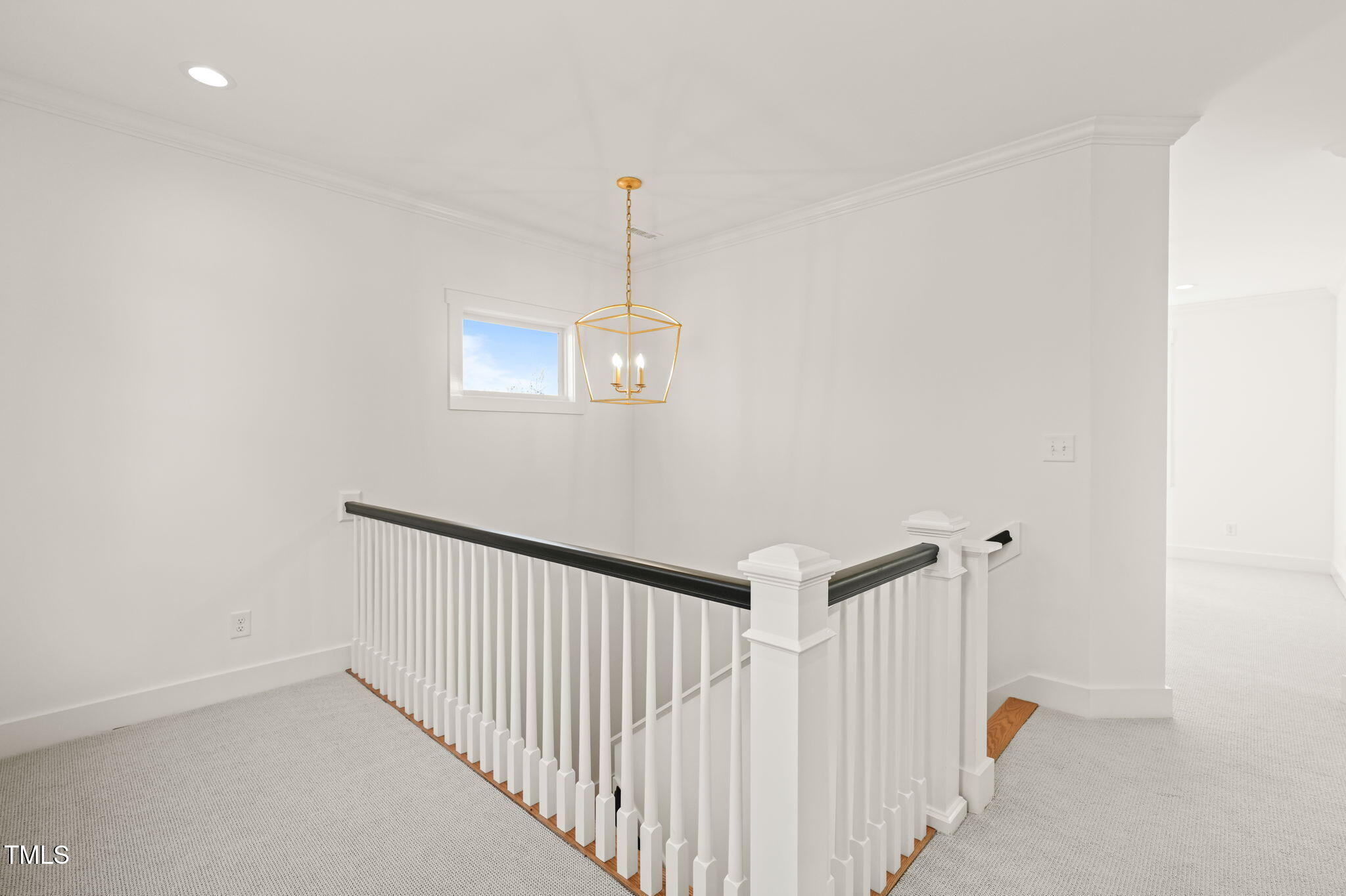 7950 Country Knoll Road