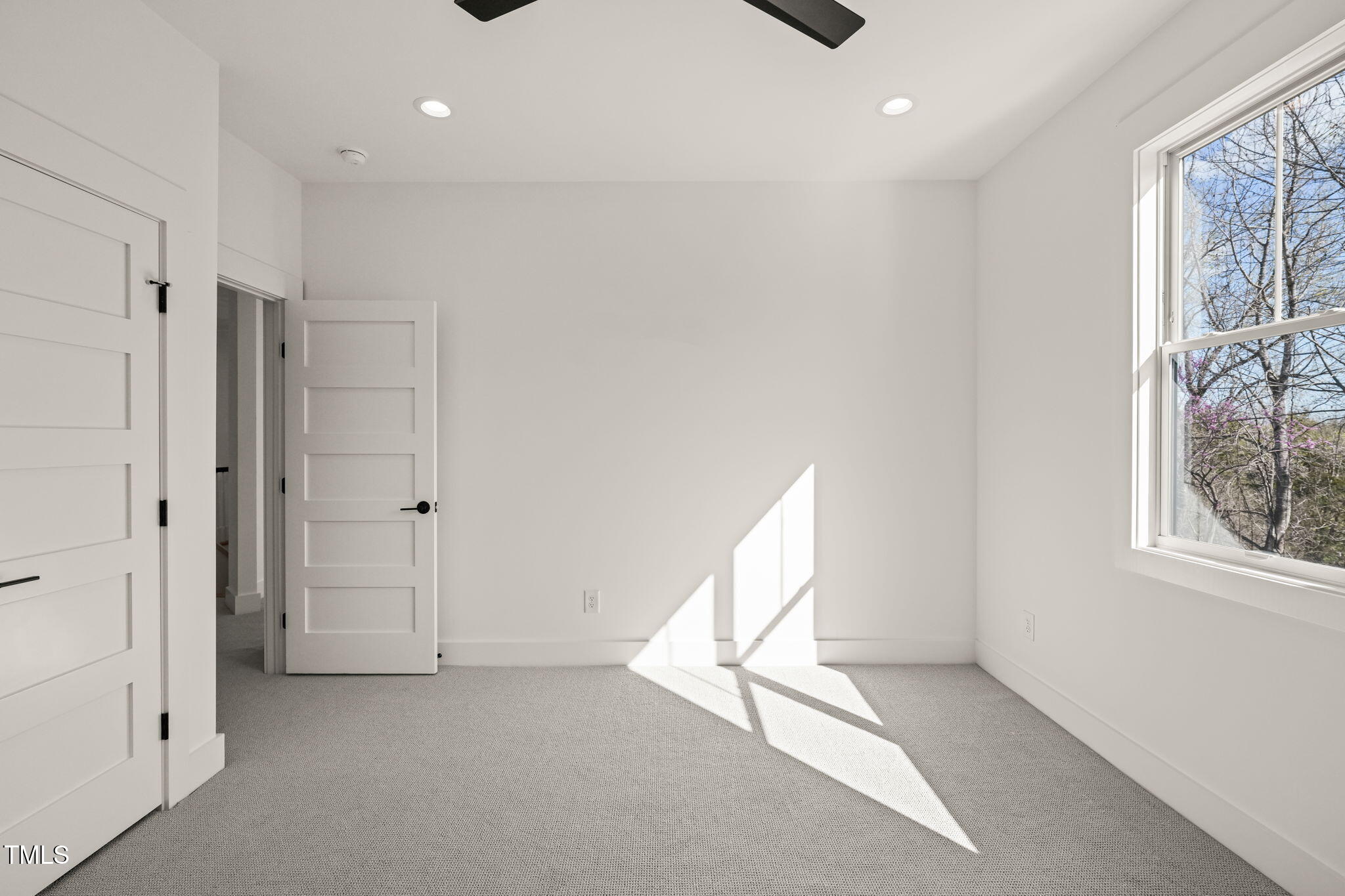 7950 Country Knoll Road