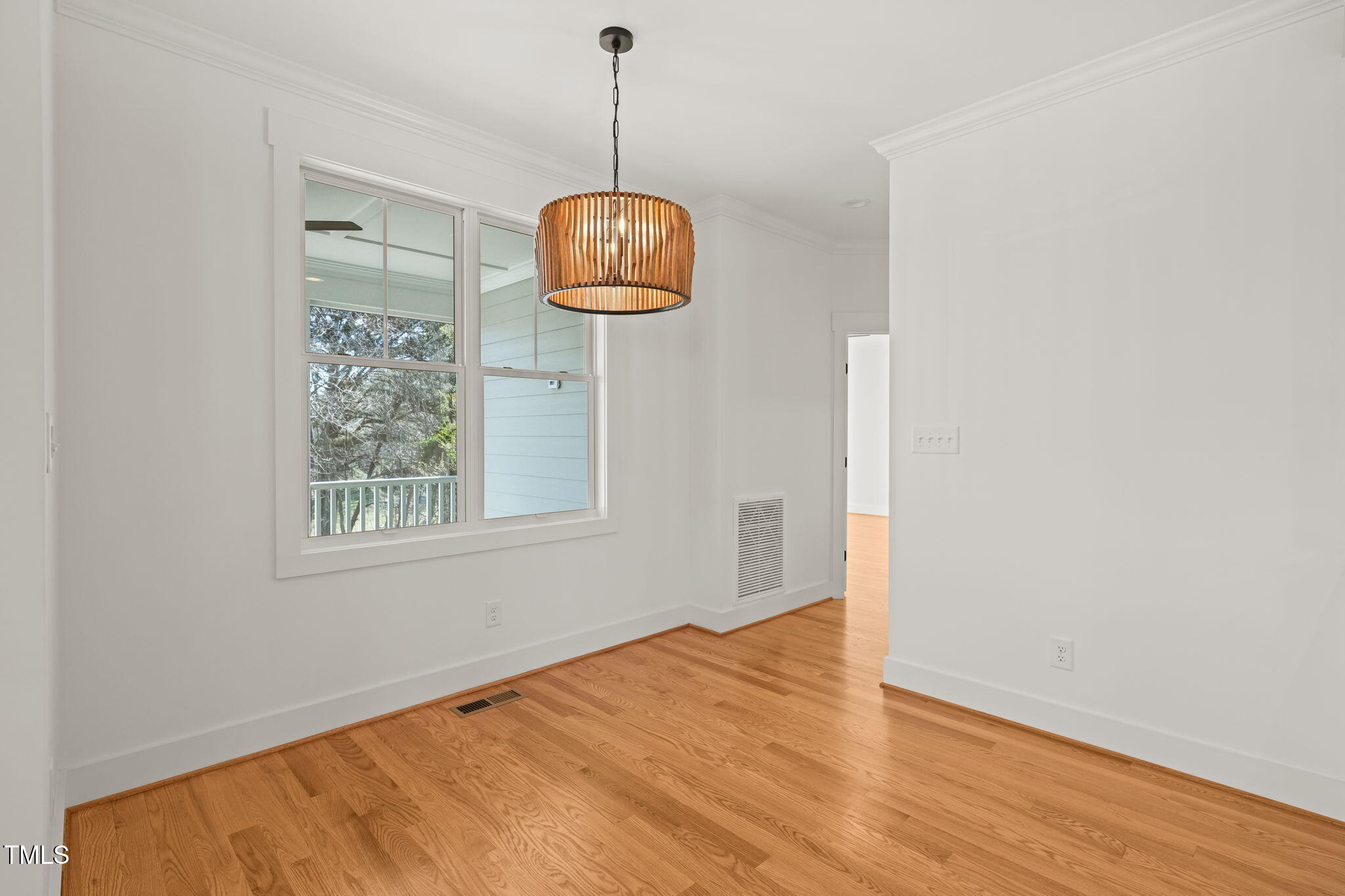 7950 Country Knoll Road