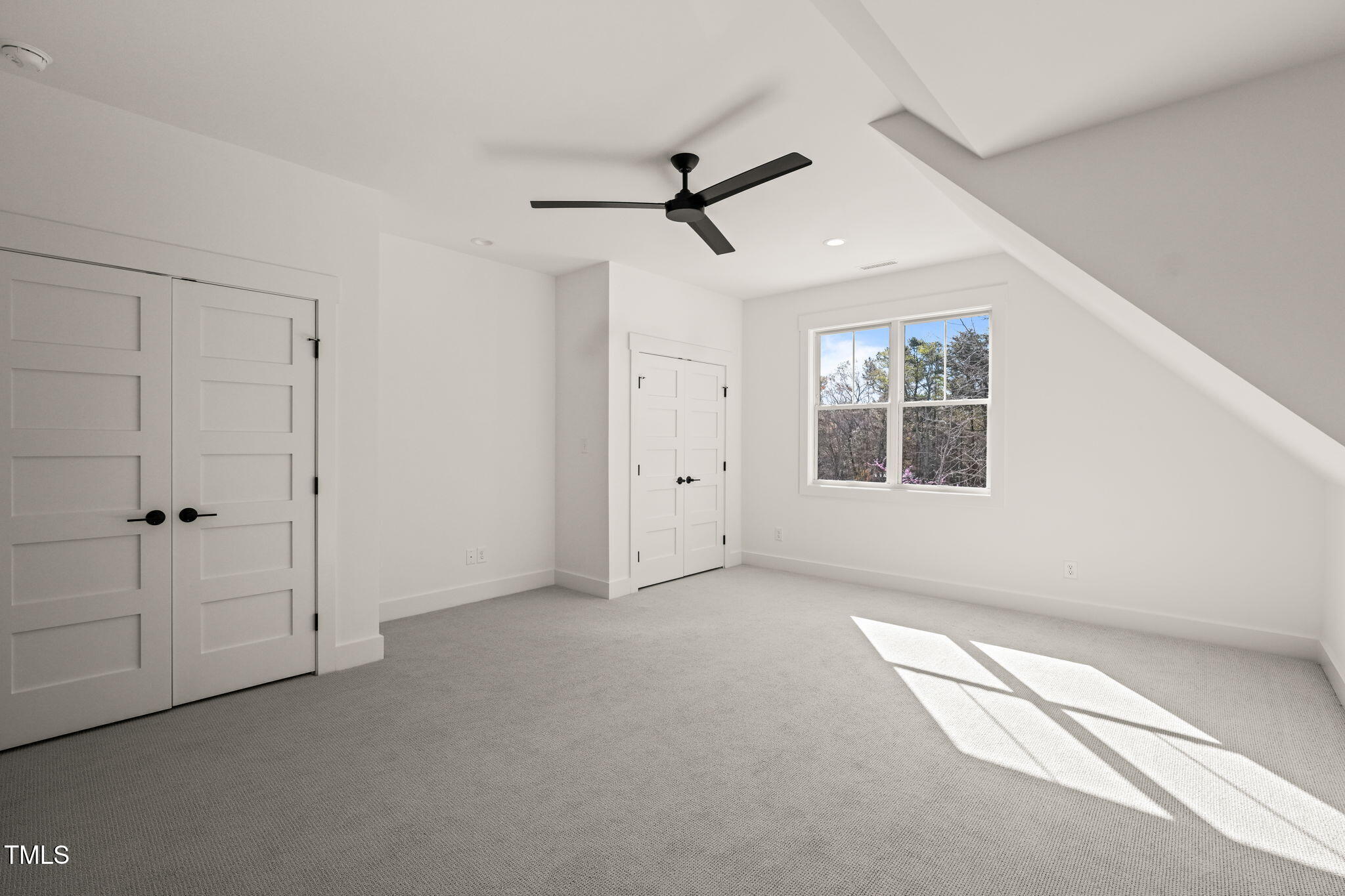 7950 Country Knoll Road