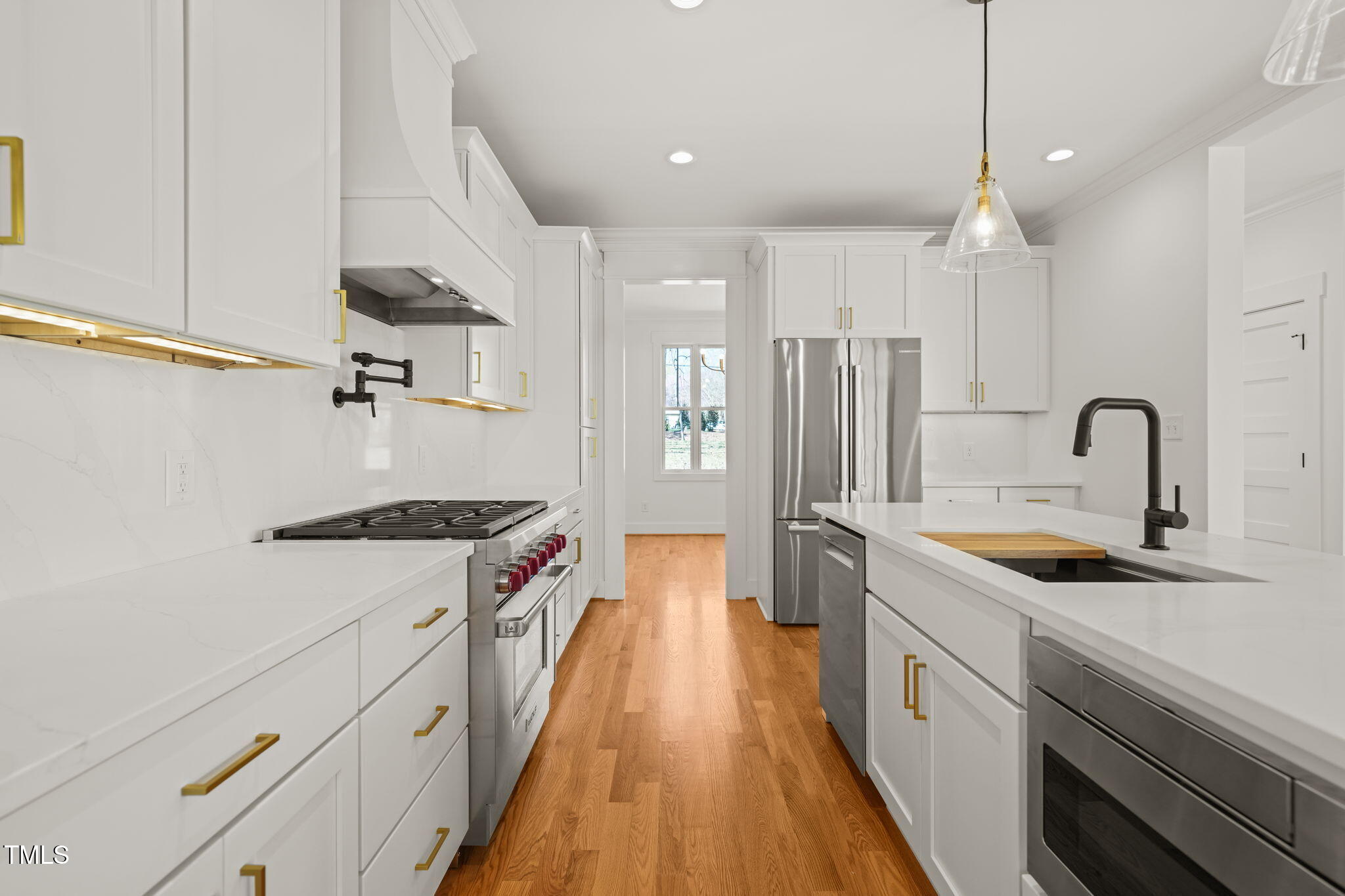 7950 Country Knoll Road