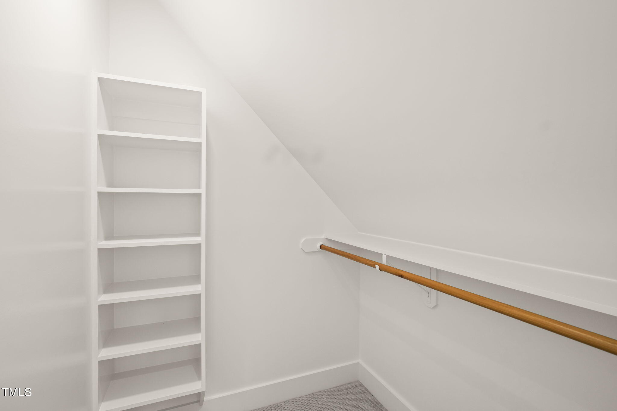 7950 Country Knoll Road