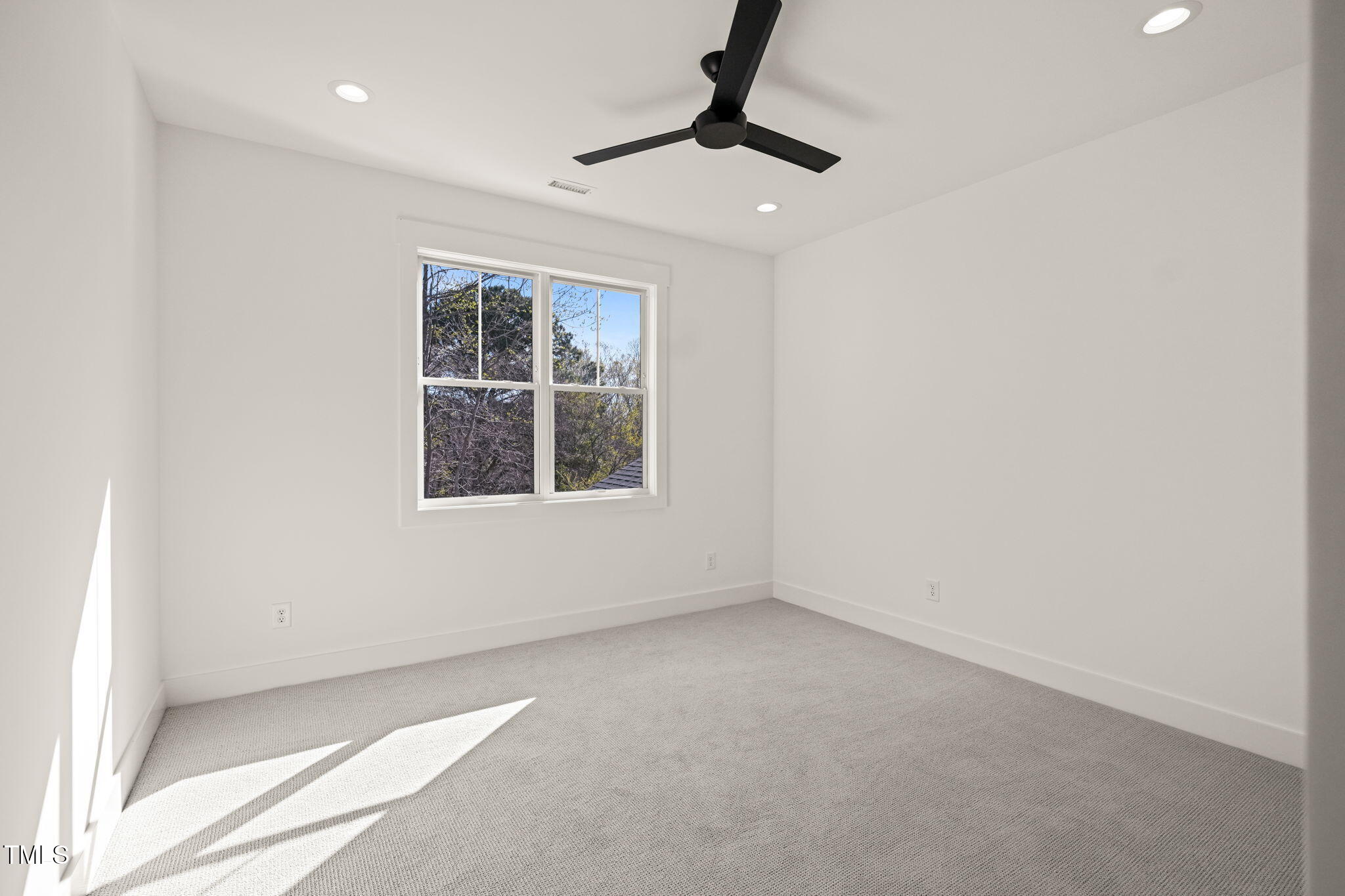 7950 Country Knoll Road