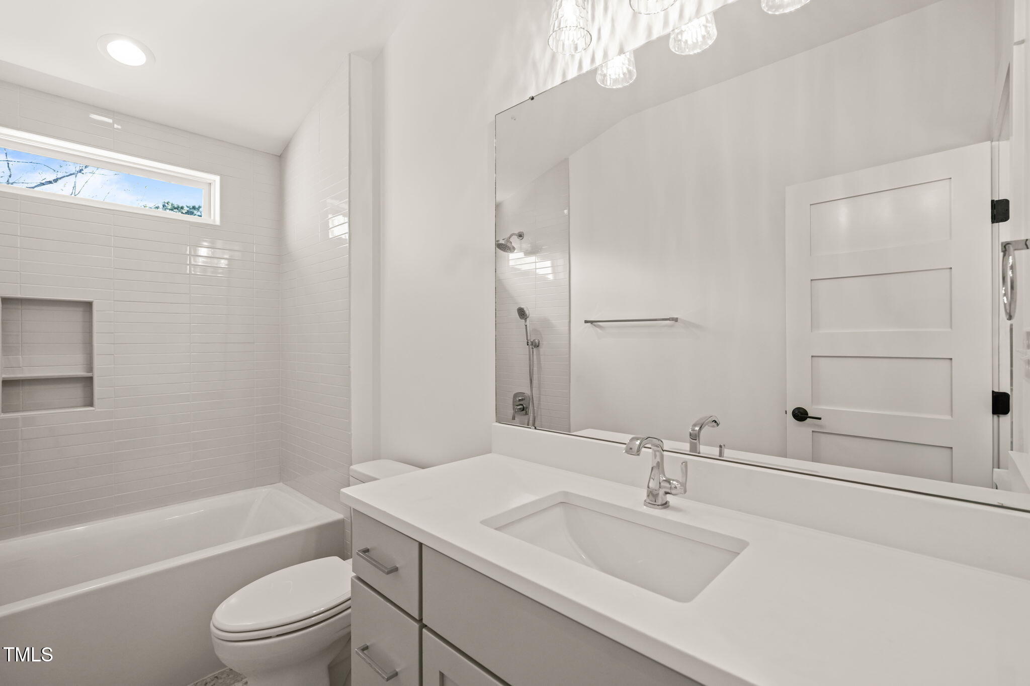 7950 Country Knoll Road