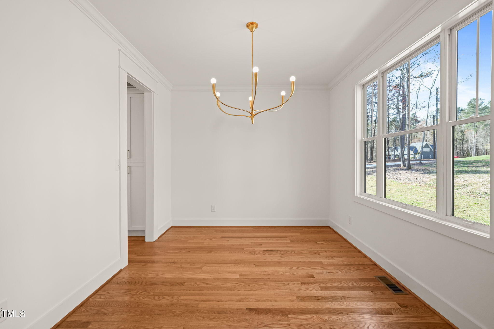 7950 Country Knoll Road