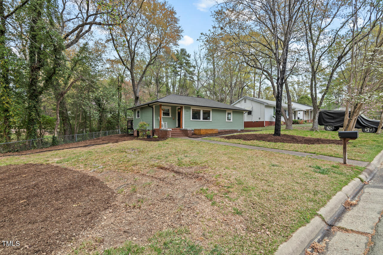 304 W Maynard Avenue