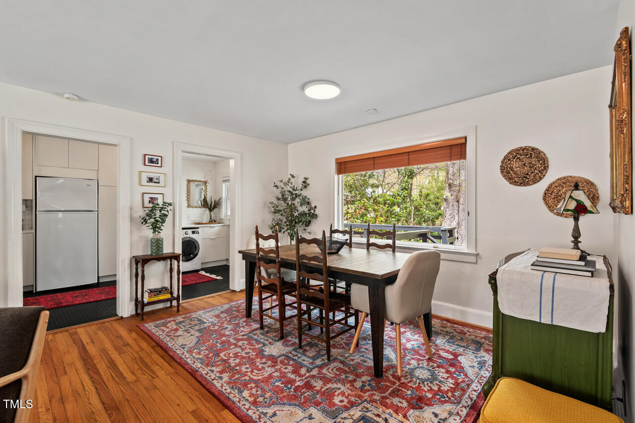 304 W Maynard Avenue