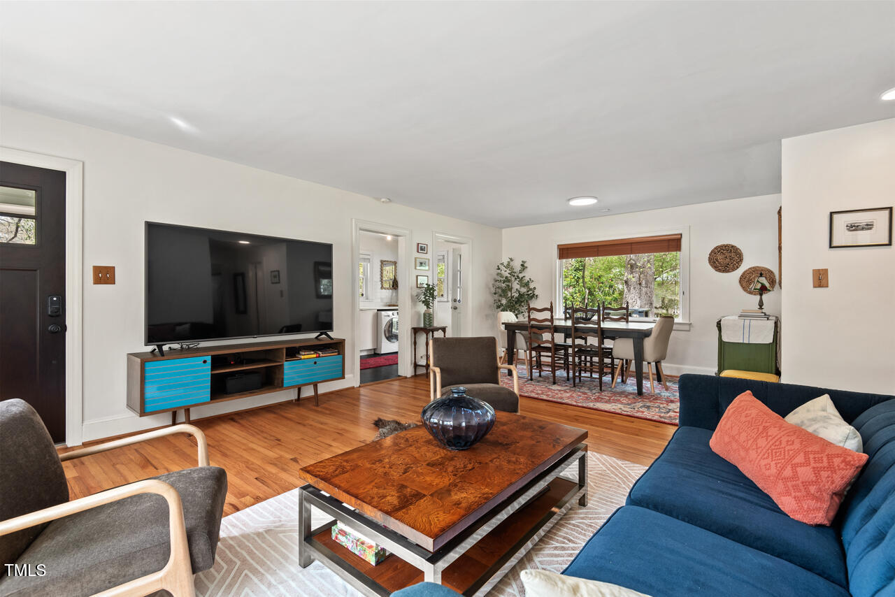 304 W Maynard Avenue