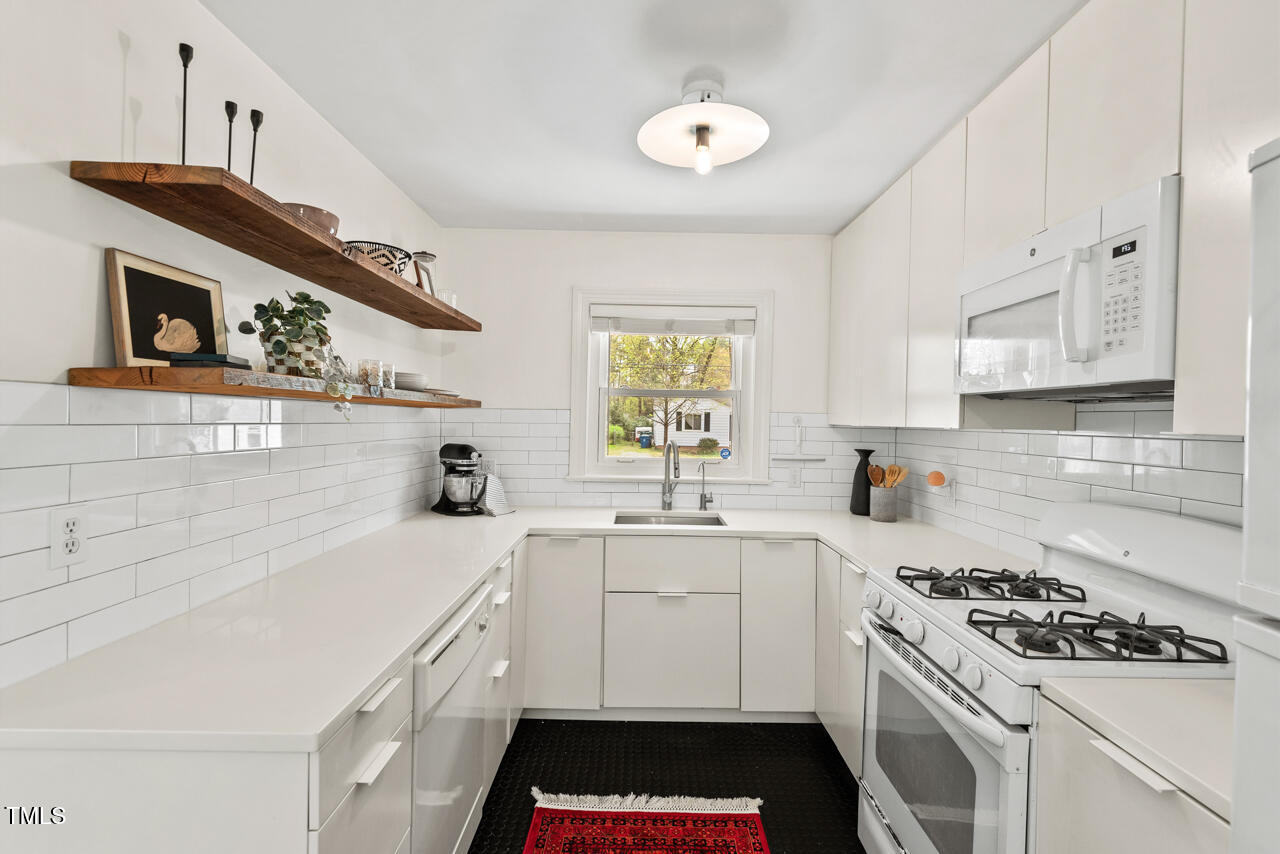 304 W Maynard Avenue