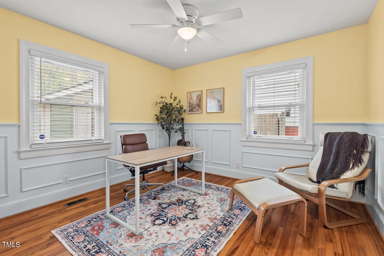 304 W Maynard Avenue