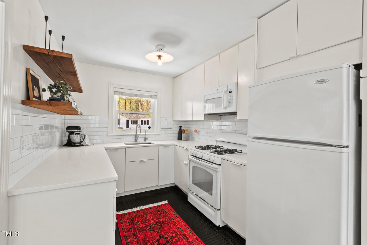 304 W Maynard Avenue