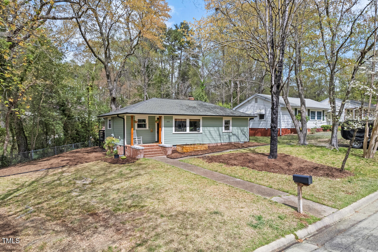 304 W Maynard Avenue