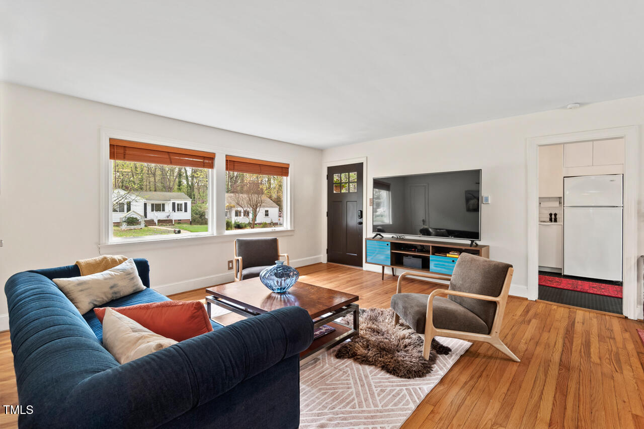 304 W Maynard Avenue