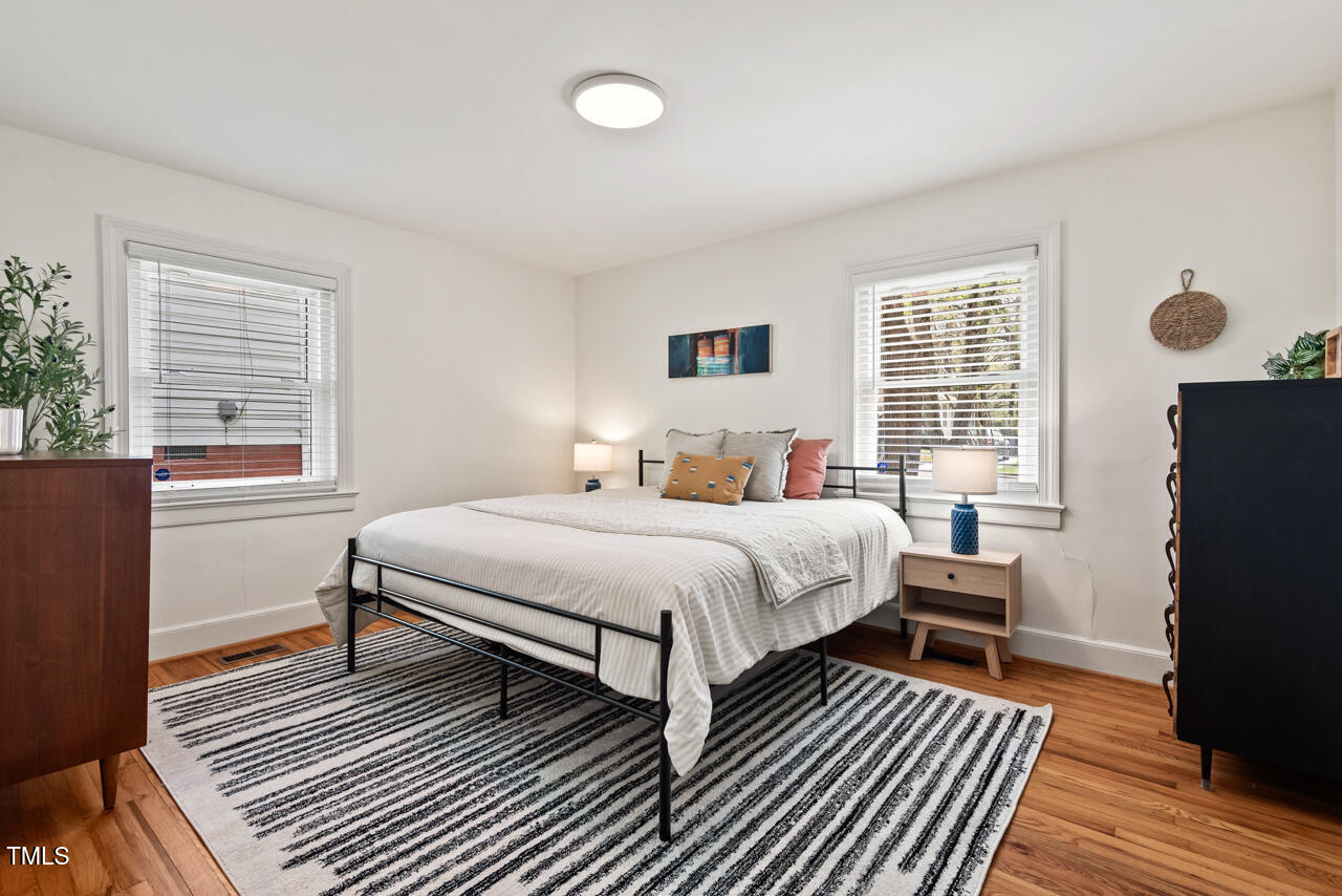 304 W Maynard Avenue