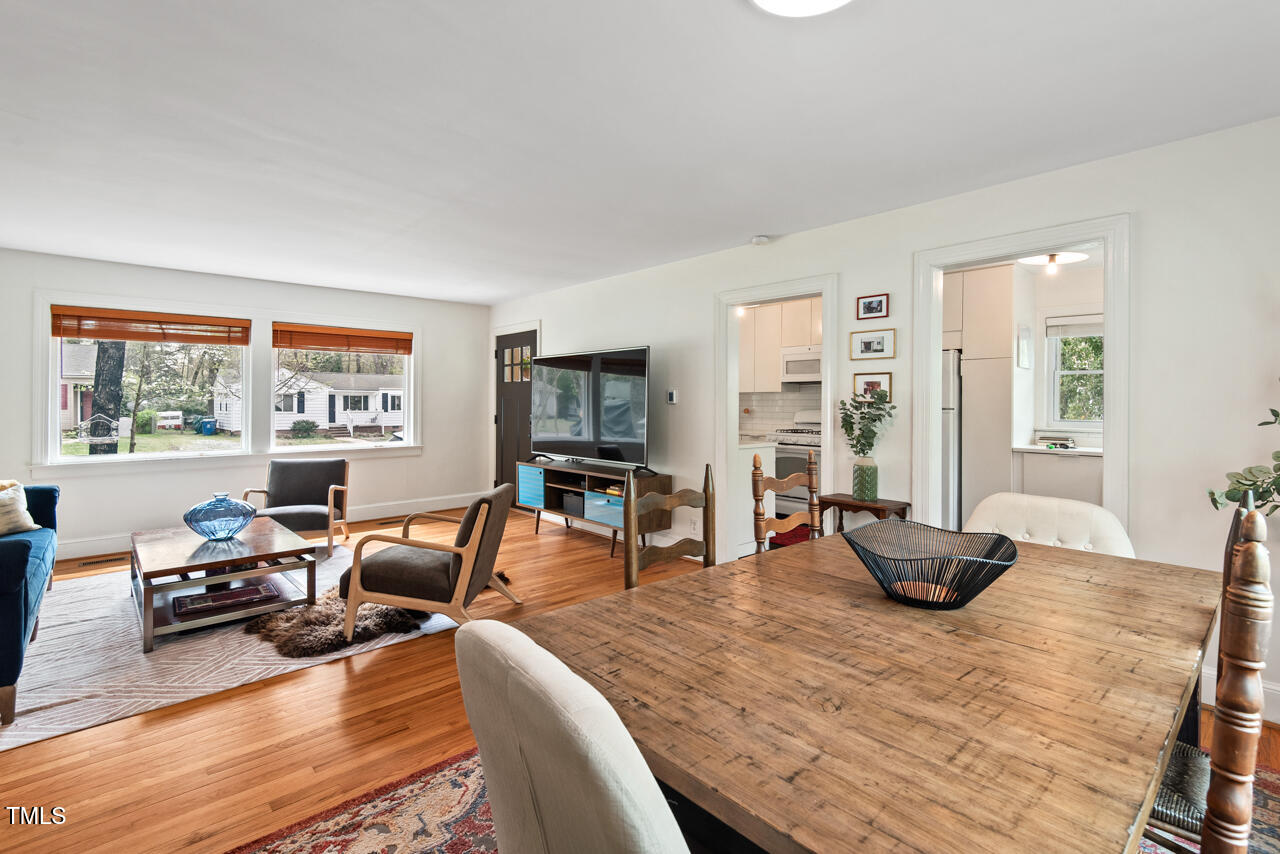 304 W Maynard Avenue