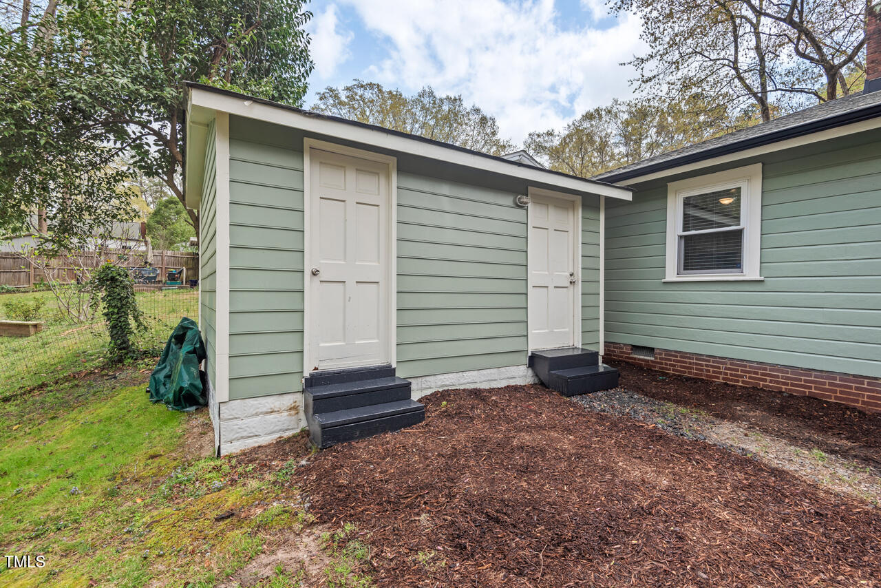 304 W Maynard Avenue