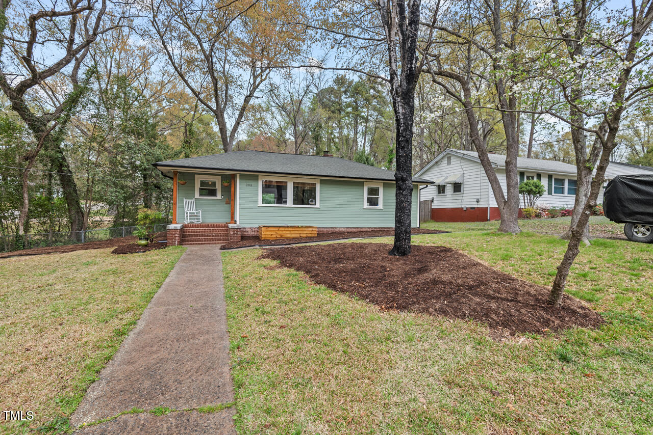 304 W Maynard Avenue