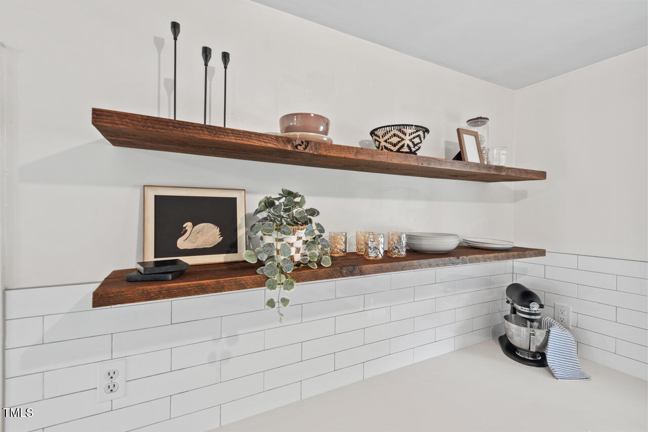 304 W Maynard Avenue