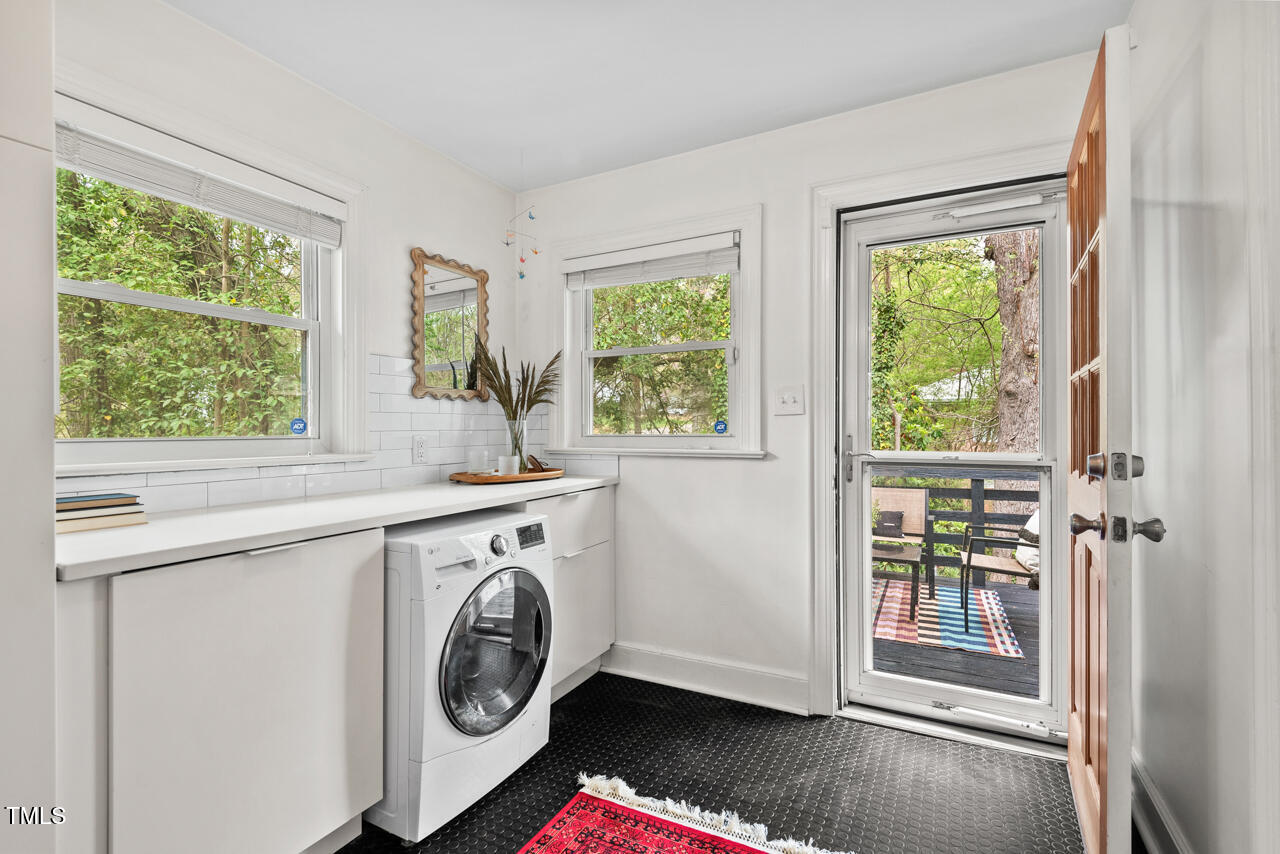 304 W Maynard Avenue