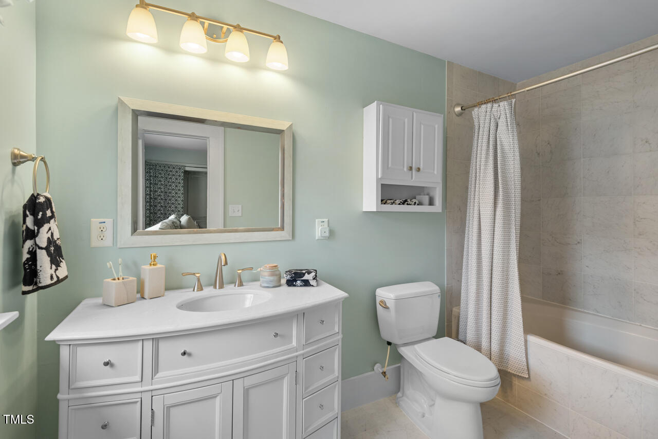 410 N Hyde Park Avenue