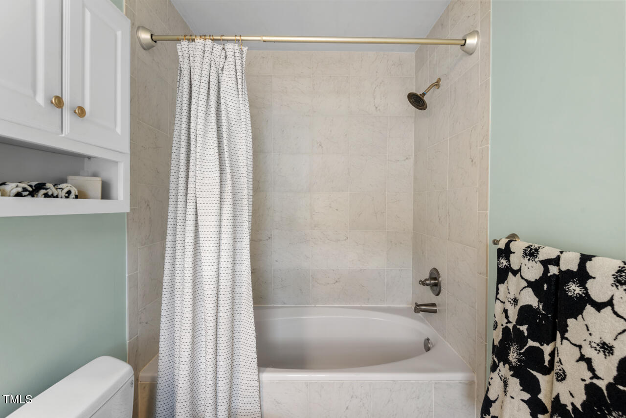 410 N Hyde Park Avenue