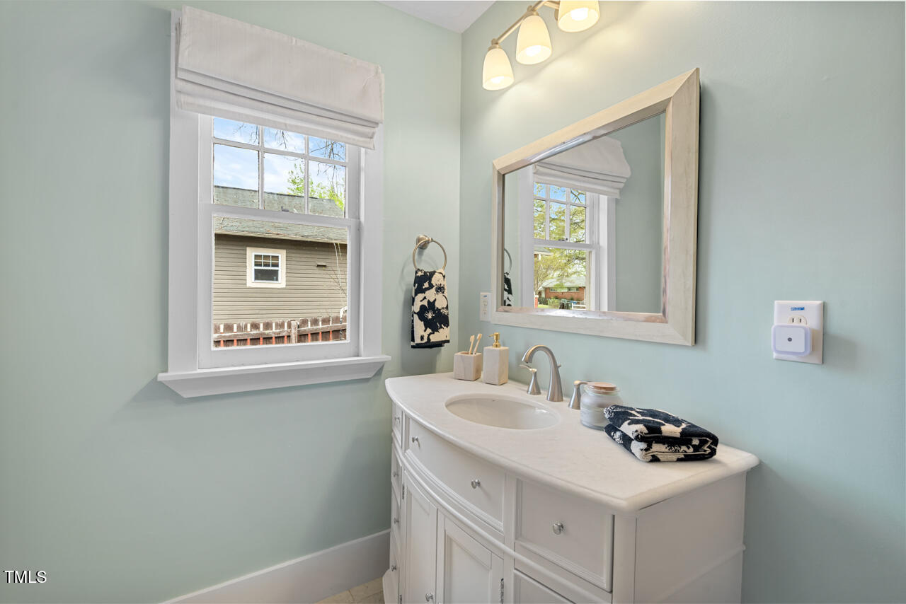 410 N Hyde Park Avenue