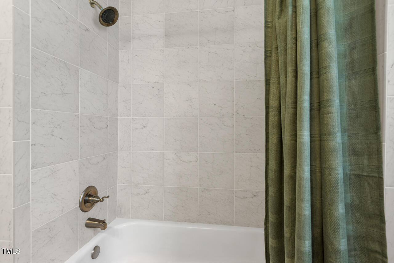 410 N Hyde Park Avenue