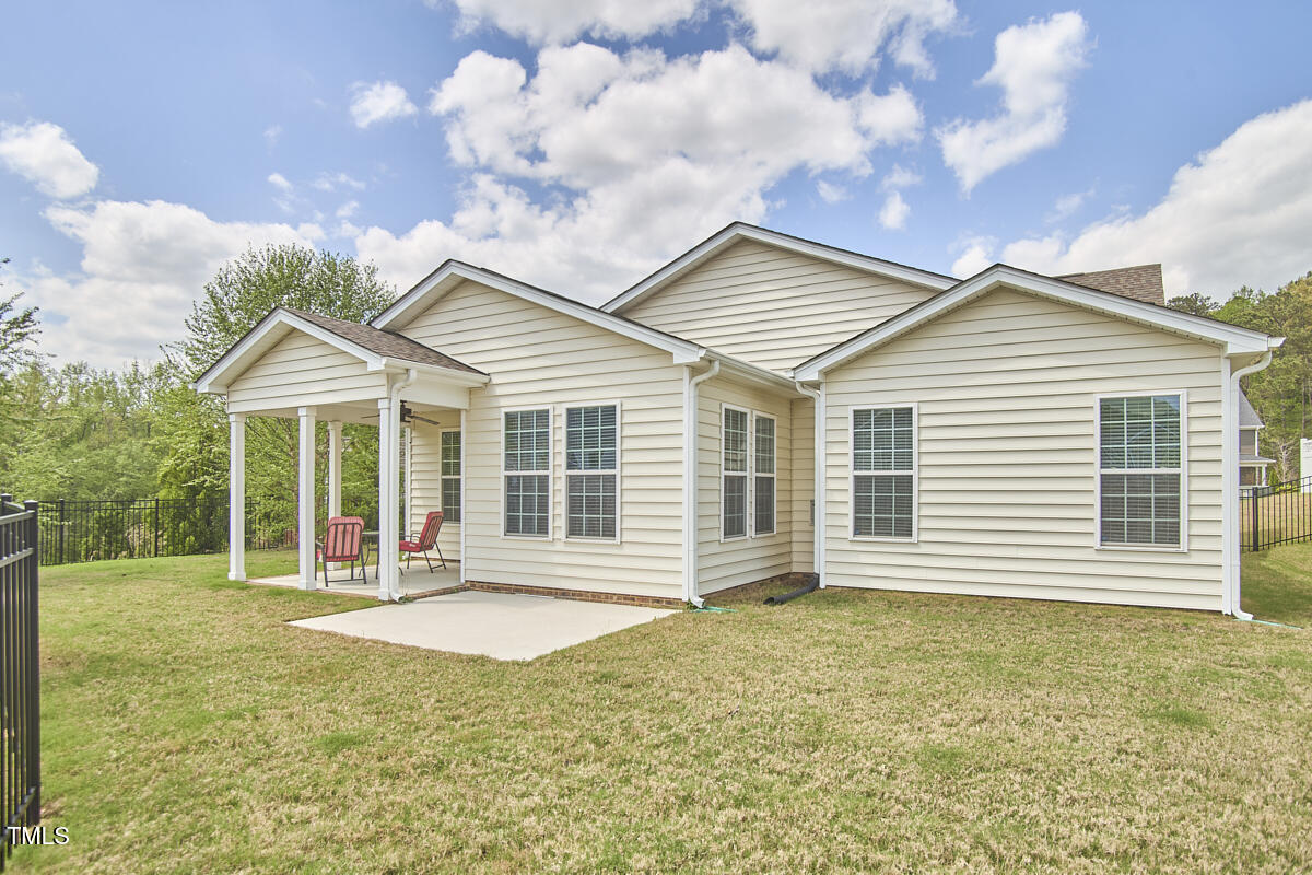 1112 Addington Lake Ln Lane