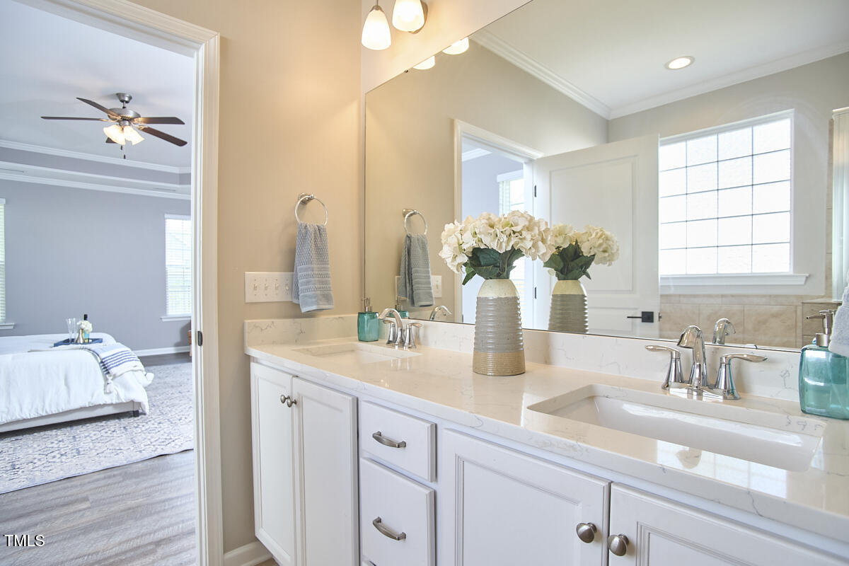 1112 Addington Lake Ln Lane